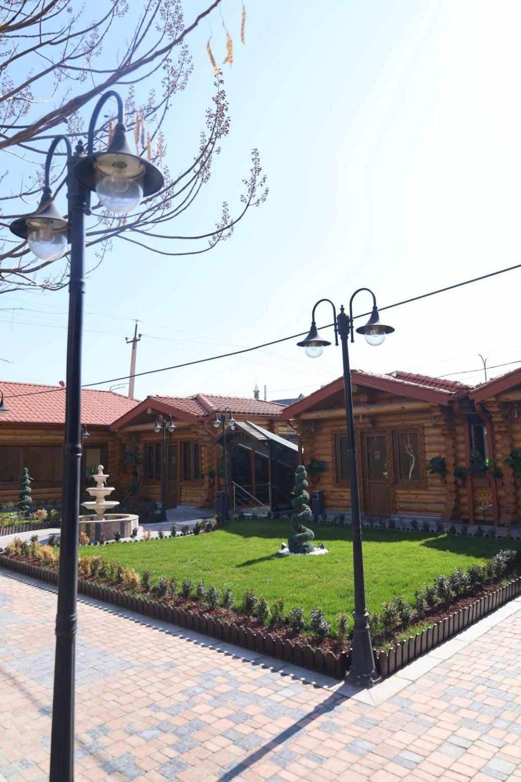 Tnak Hotel Yerevan Exterior photo